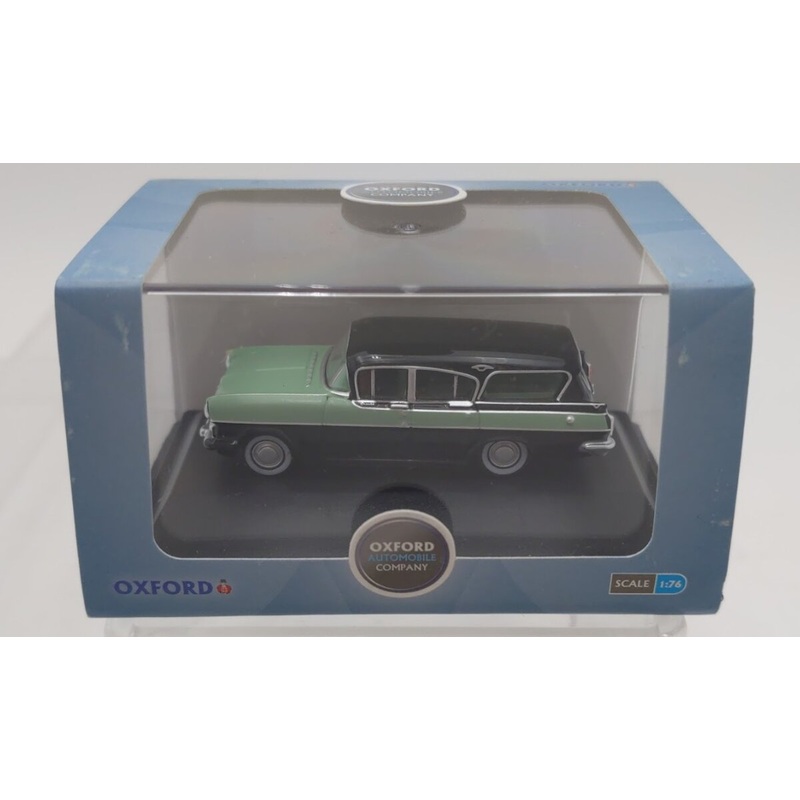 Oxford Diecast 76CFE008 Versailles Green / Black Vauxhall Cresta Friary Estate