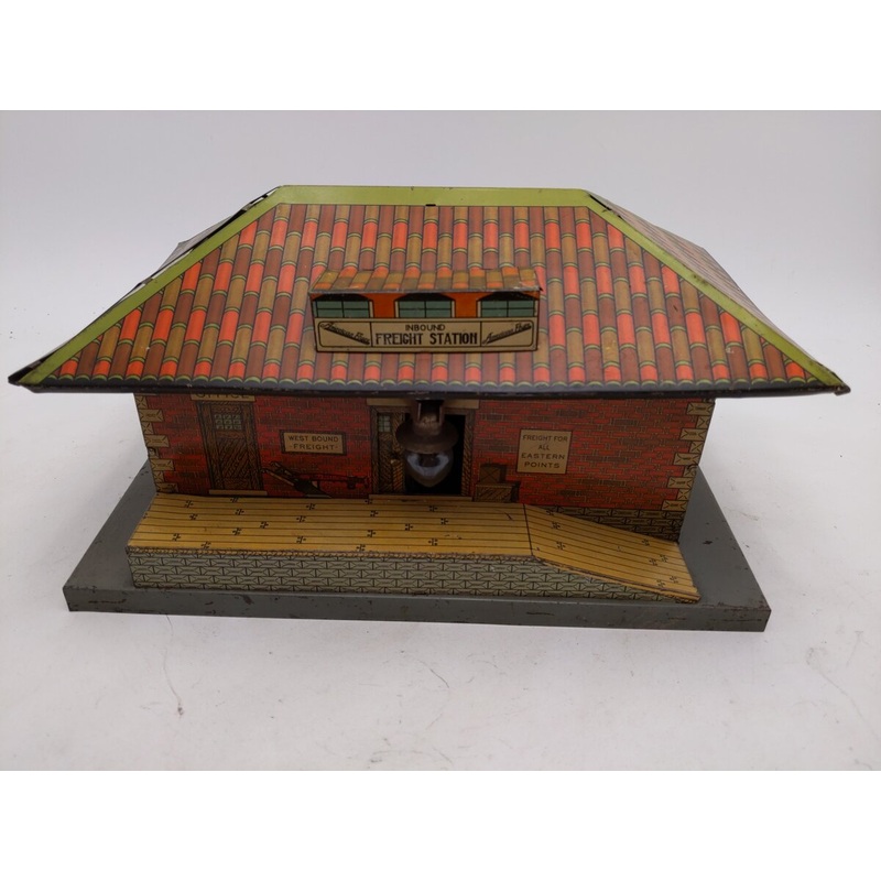 American Flyer 97 Vintage O Illuminated Freight Station