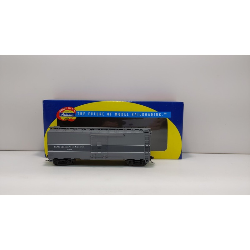 Athearn 92258 HO Scale Southern Pacific Express Boxcar #5709 LN/Box
