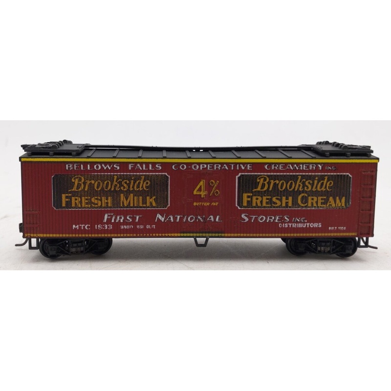 Atlas 20002007 HO Brookside Creamery 40′ Wood Reefer MTC #1833 EX