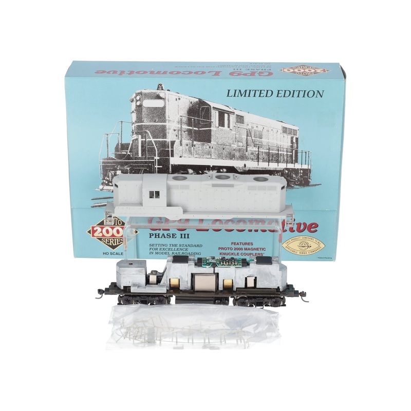 Proto 2000 21649 HO Scale Undecorated Phase III GP9 Locomotive LN/Box