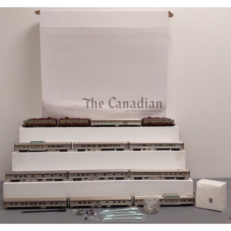Rapido Trains 210001 CP Rail The Canadian Complete HO Gauge Diesel Train Set EX/Box