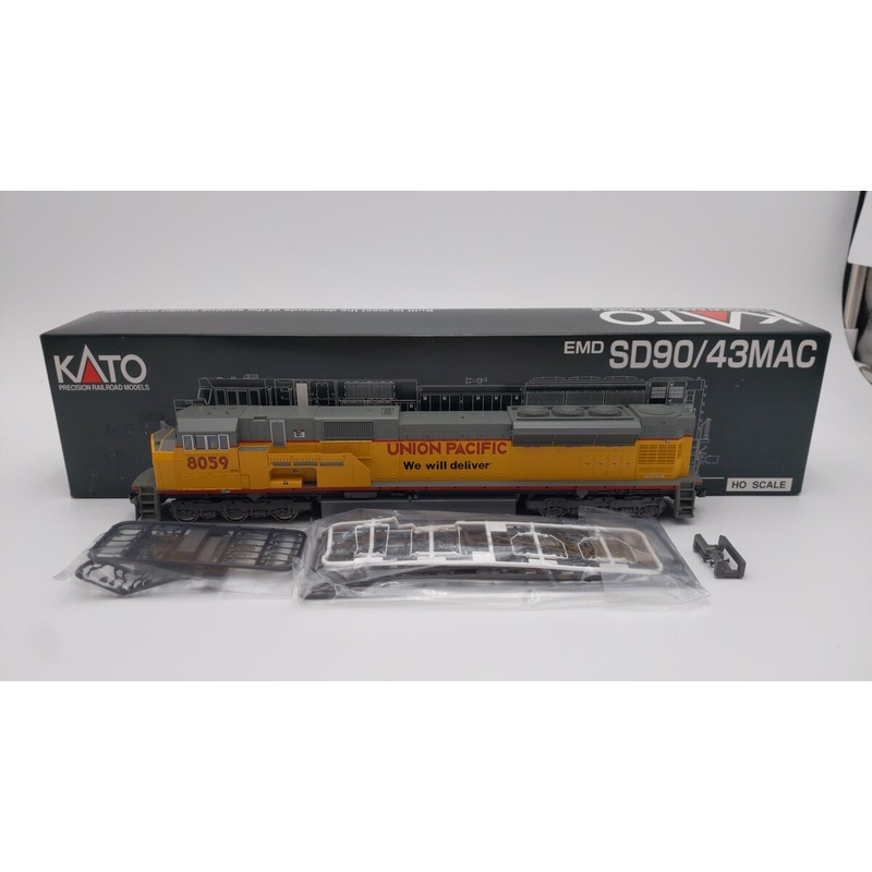 Kato 37-6359 HO Scale Union Pacific SD90/43MAC Diesel Locomotive #8059 LN/Box