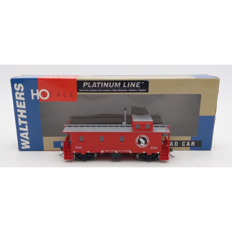 Walthers 932-7516 HO Scale Great Northern 30′ Wood Sided Caboose #X312 LN/Box