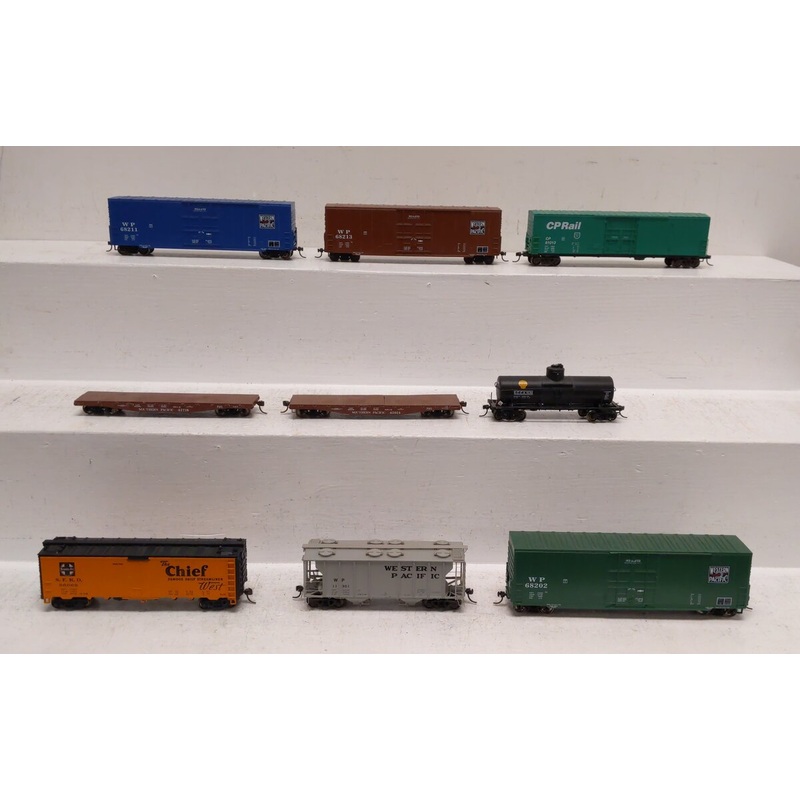 Bachmann & Others Assorted HO Scale Freight Cars [9] VG