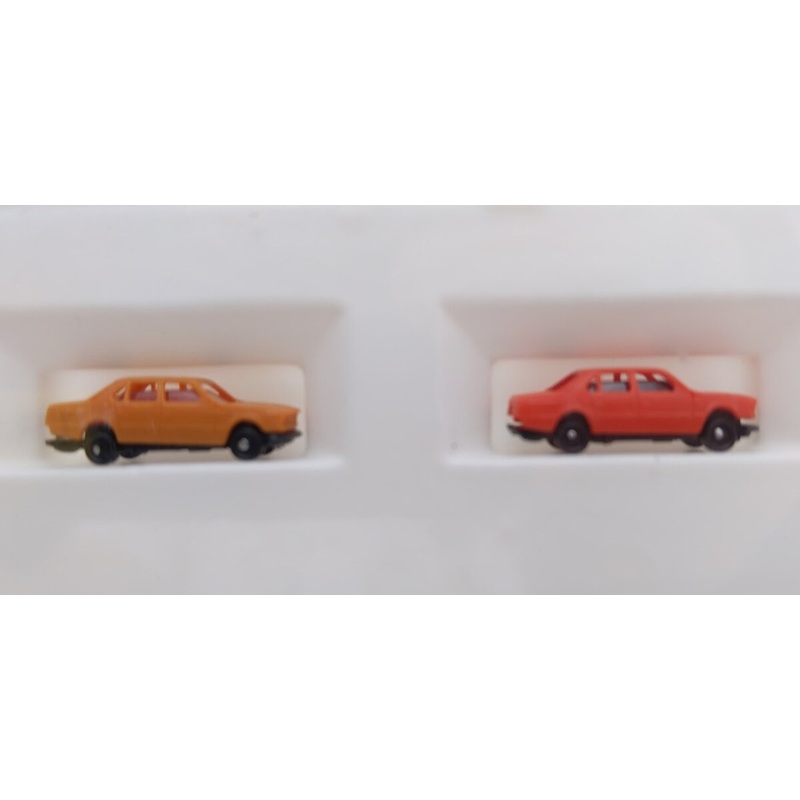 Hannes Fisher 880 Z Scale 1-Orange & 1-Tan Car (Set of 2)