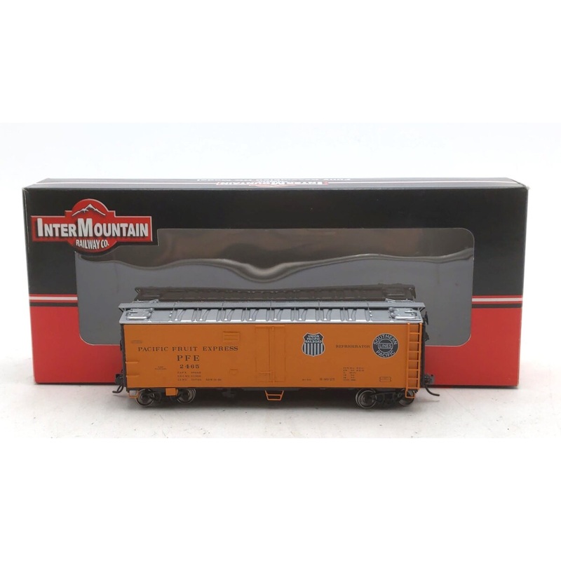 InterMountain 47421-02 HO Scale Pacific Fruit Express R-40-25 Reefer #2465 LN/Box