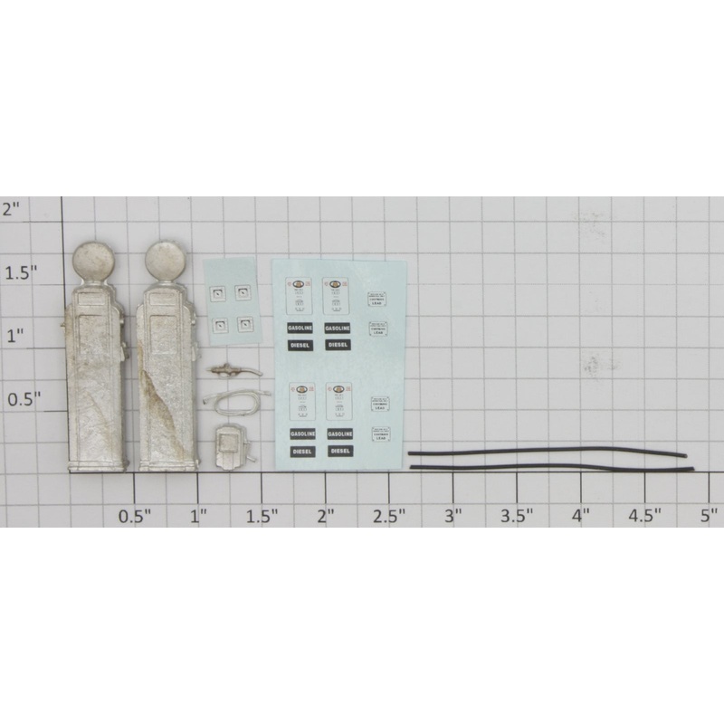 Acme 0619-1 O Gauge Diecast Gas Pumps, Hoses, Decals and Air Pump