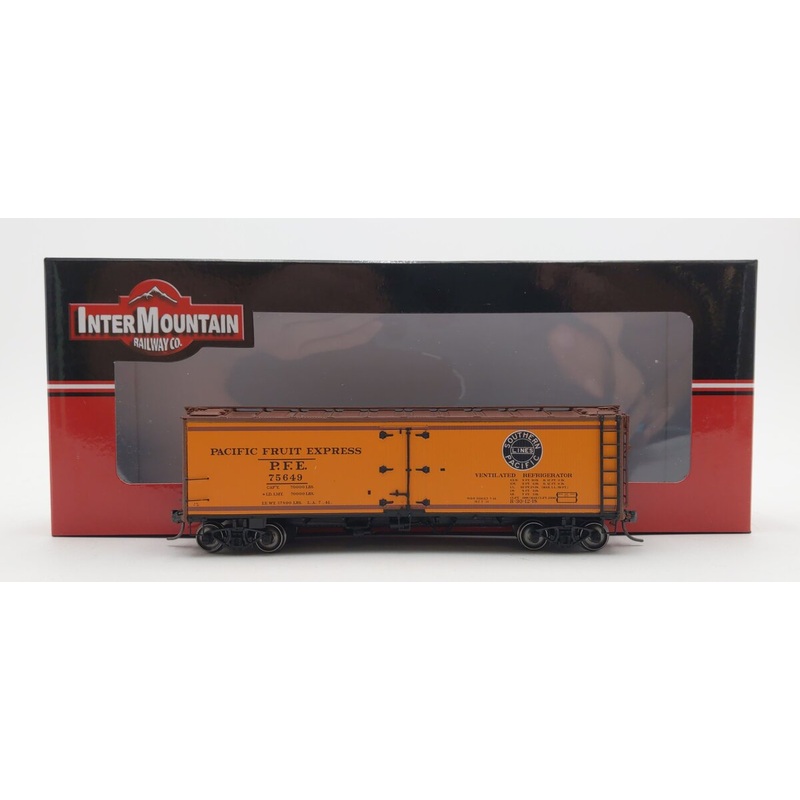 InterMountain 47402-02 HO Scale PFE R-30-18 Refrigerator Car #75649 LN/Box