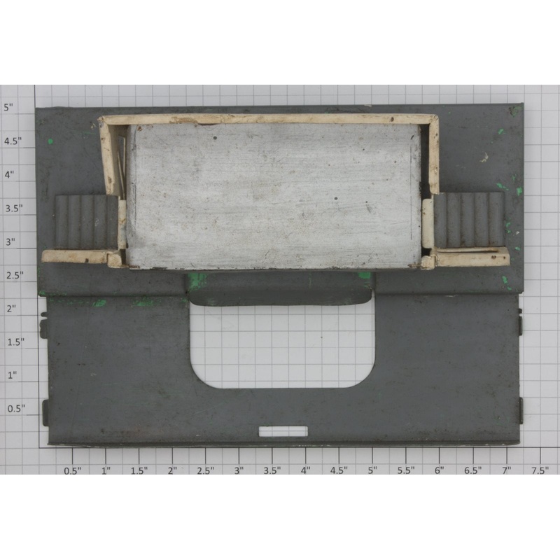 Lionel 3462PX Milk Car Platform Complete with Shelf Painted