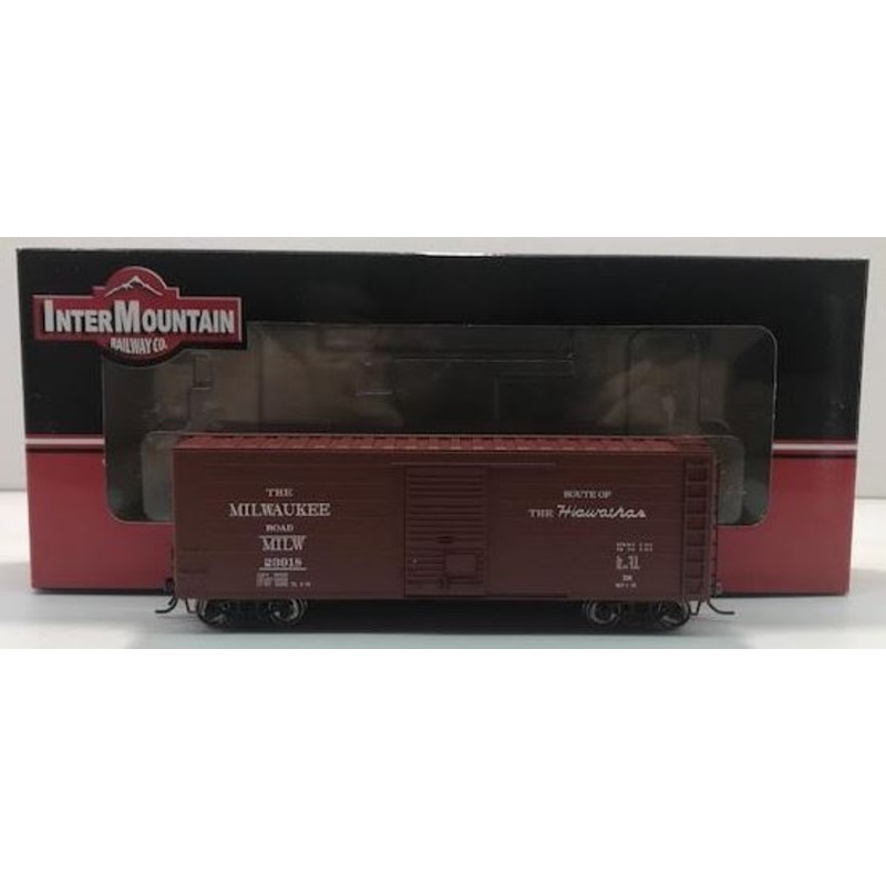 InterMountain 48501-06 HO Scale Milwaukee Road Hiawatha Boxcar #23918 LN/Box