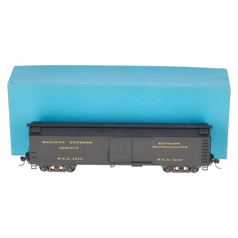 Lambert BRASS HO Scale REA Reefer Car – Painted EX/Box
