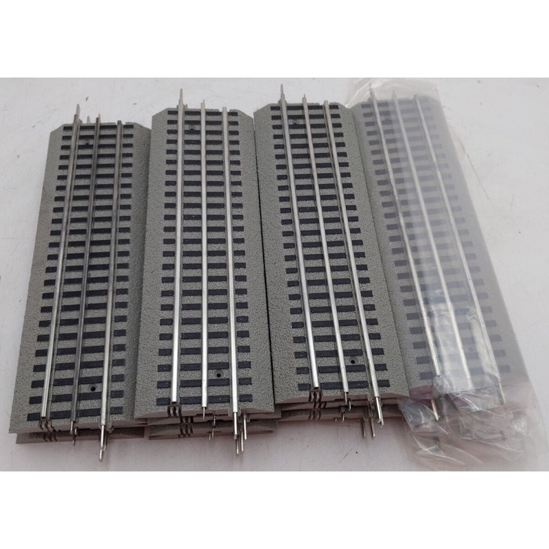 Lionel 6-12014 FasTrack 10 Inch Straight Track (15) VG