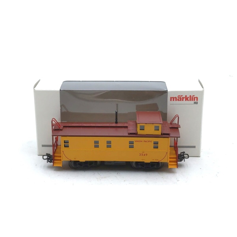 Marklin 47760-07 HO Scale Union Pacific Cupola Caboose #3549 LN/Box