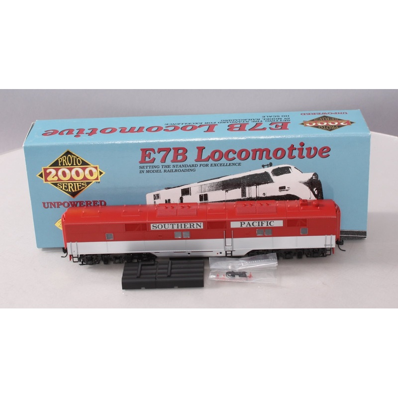 Proto 2000 23071 HO Southern Pacific E-7 Non-Powered Diesel B-Unit #5900 NIB