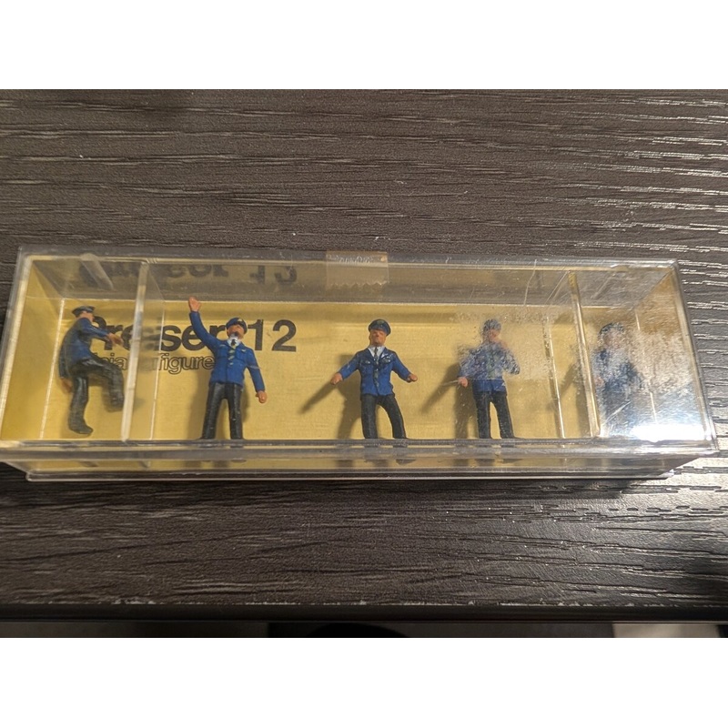 Preiser 12 HO Scale Railroad Workers Figure Set