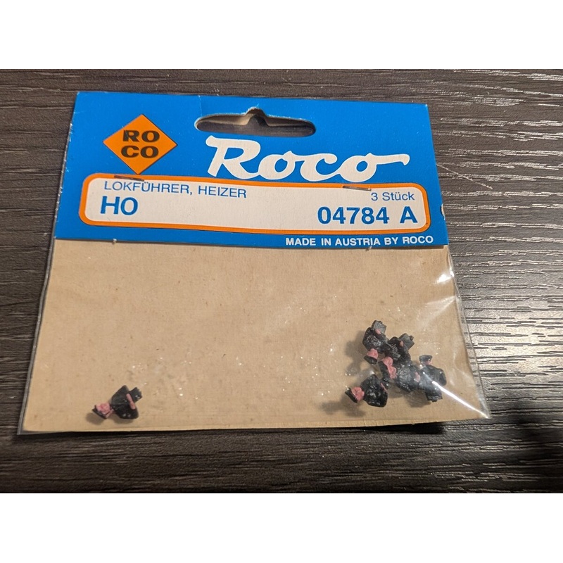 Roco 04784A HO Passengers For European Trains (Set of 6)