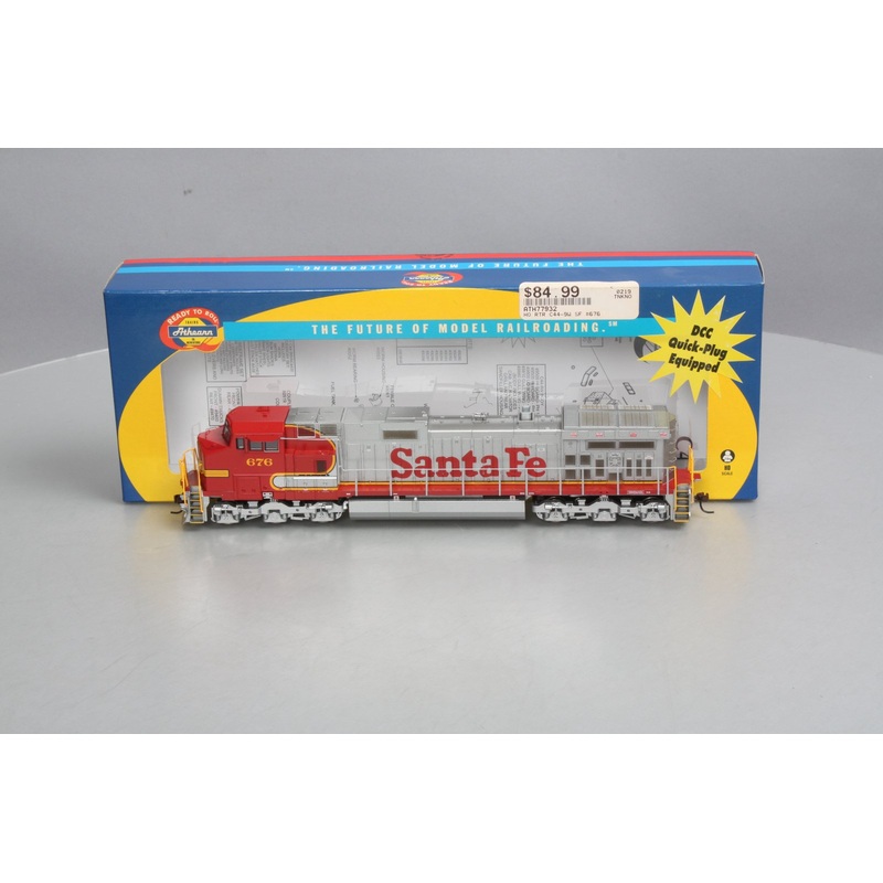 Athearn 77932 HO Scale Santa Fe C44-9W Diesel Locomotive #676 MT/Box