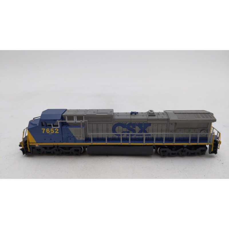 Bachmann 86011 HO Scale CSX GE Dash 8-40CW Wide Cab Diesel Locomoitve #7652 EX