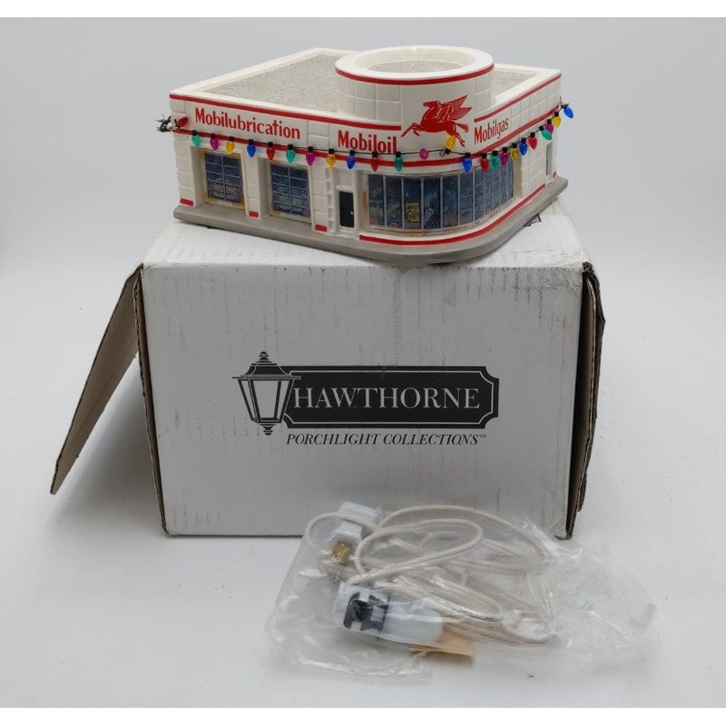 Hawthorne Village 79202 Lighted Mobil Gas Station LN/Box