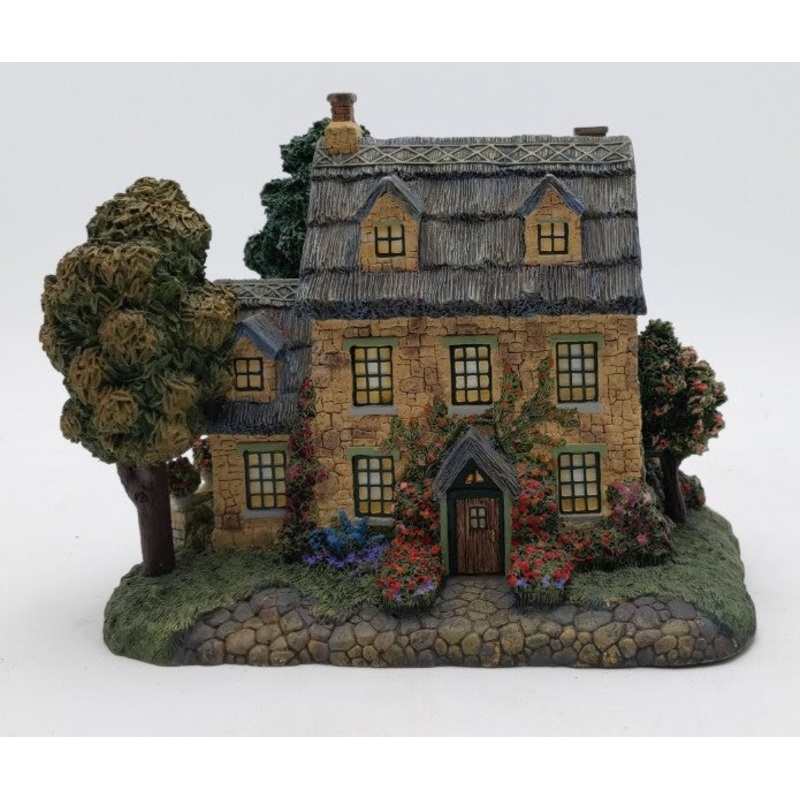 Hawthorne Village 79984 Stonebrooke Inn Lighted House LN