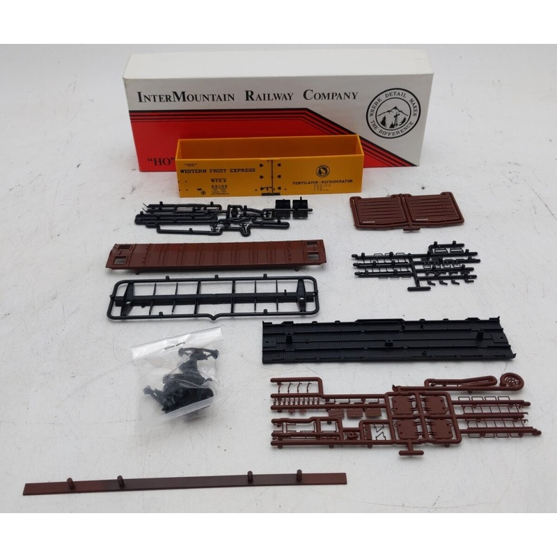 InterMountain 40505-06 HO Western Fruit Express Ice Bunker Reefer Car Kit #68198 EX/Box