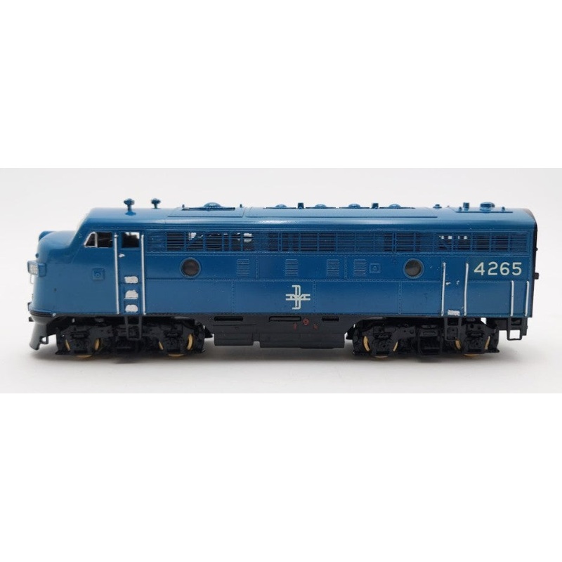 Custom MRC HO Scale Boston & Maine F7A Diesel Locomotive #4265 EX