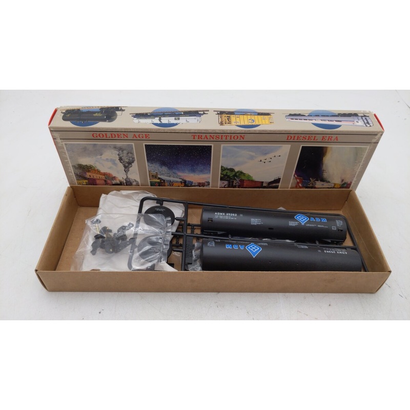Walthers 25262 54′ funnel flow tank car factory painted ADM # ADMX 25262. EX/Box