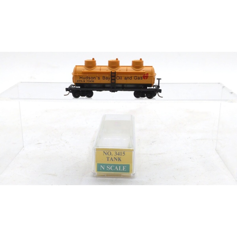 Model Power 3415 N Scale Hudson’s Bay Oil & Gas 40′ Triple Dome Tank Car #77976 LN/Box