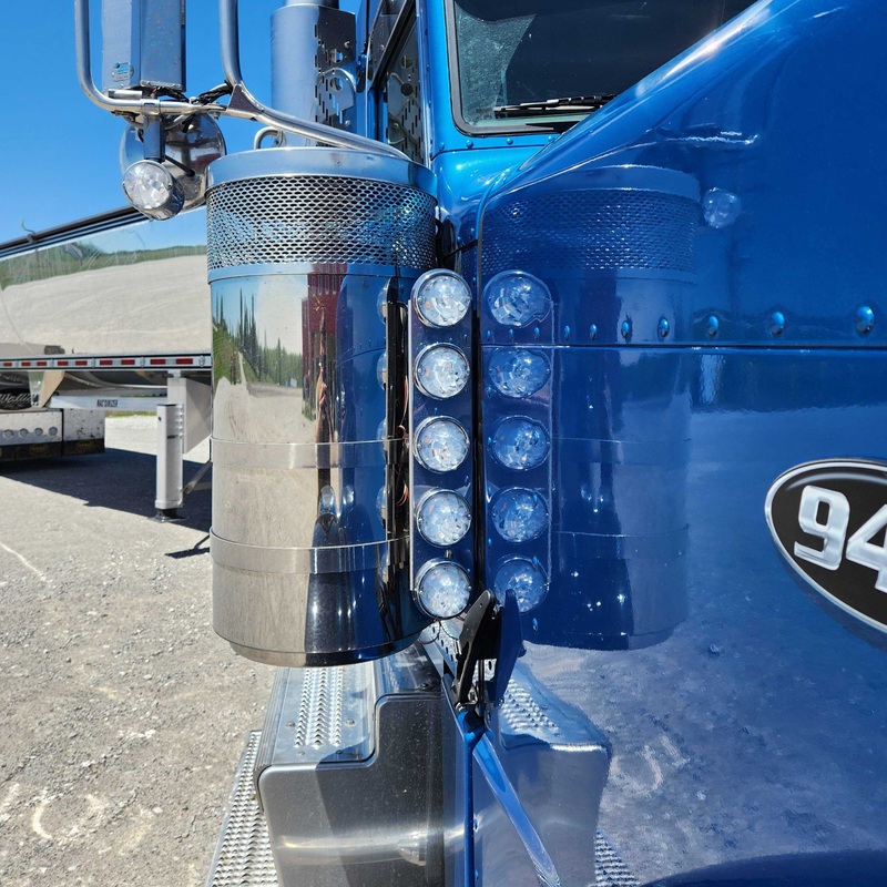 #1706 5 HOLE FRONT PETERBILT RADIUS STYLE BRACKET FOR 15 AIR CLEANER (SOLD IN PAIRS) (Lights not included)