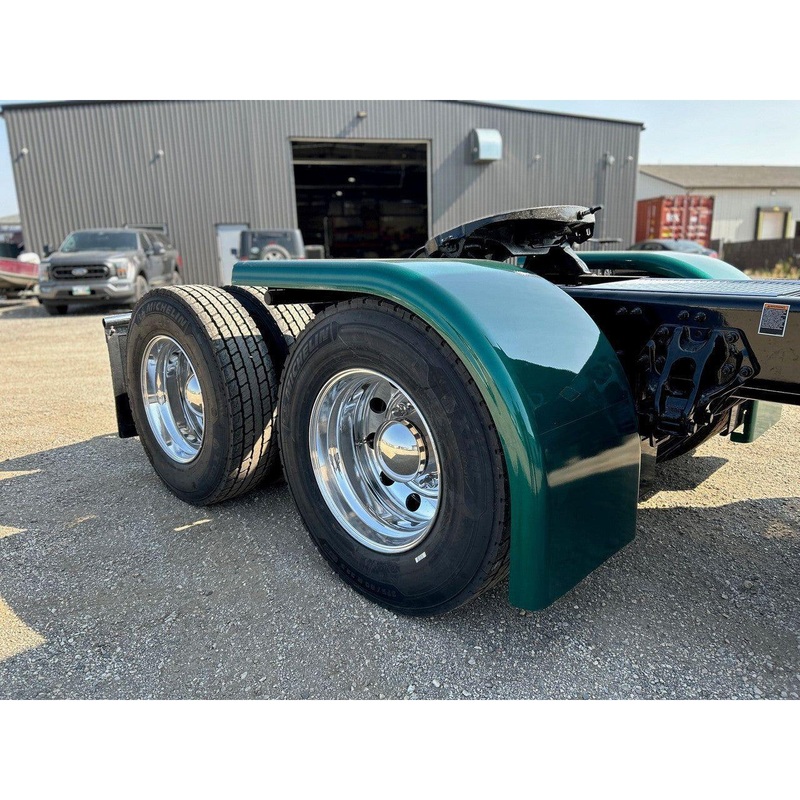 #172661 Shift Half fender 52 Fiberglass Fender (Sold Individually) 1 lip