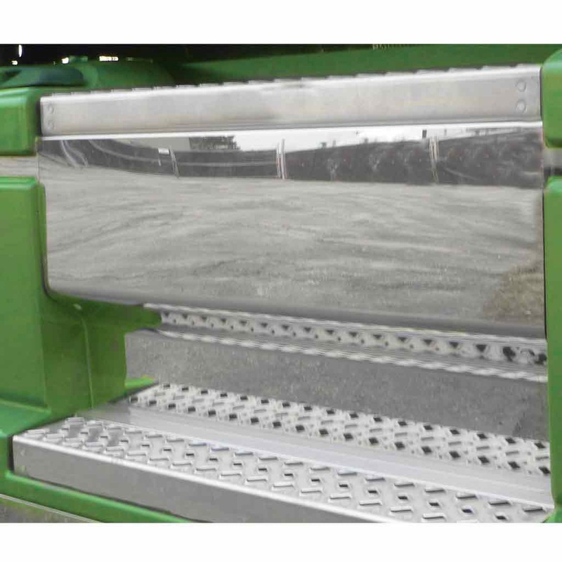 TM-1611 MACK ANTHEM Step Covers (2018+)