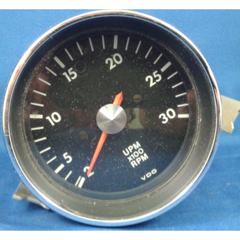 VDO MARINE SUMLOG TACHOMETER 3-1/8DIAM 0-3000 RPM DIESEL 80mm