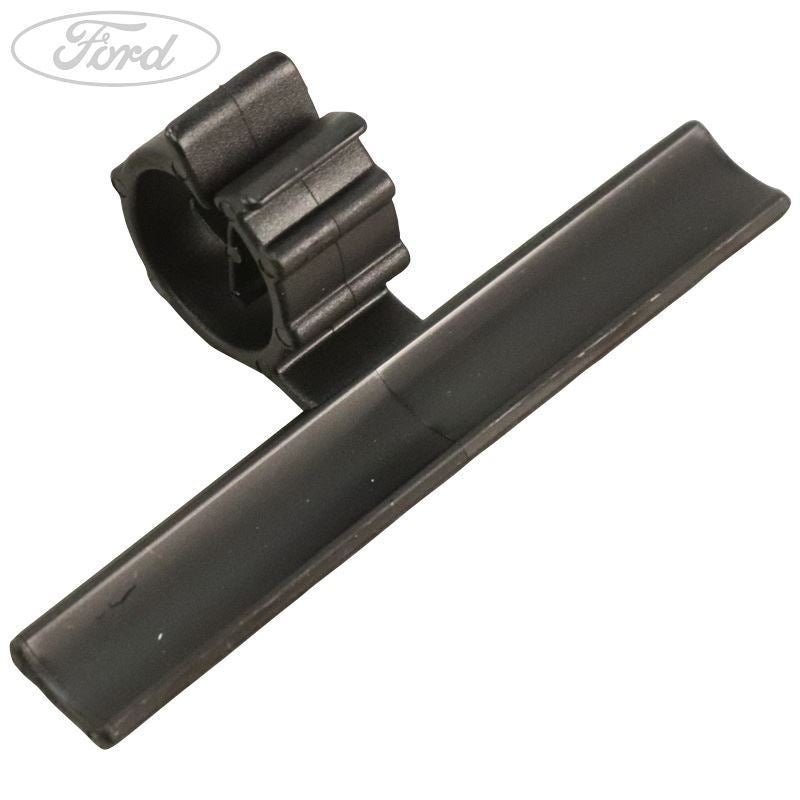 KUGA MK1 REAR VIEW FIXED CAMERA RETAINING CLIP 09/08-11/12