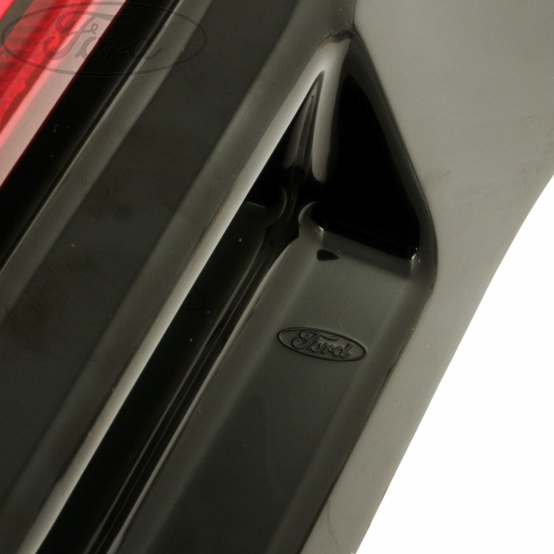 EVEREST REAR PASSENGER SIDE LAMP LIGHT CLUSTER UNIT WAGON 2009-2015