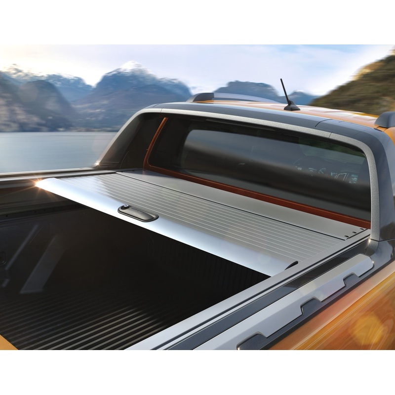 ROLLER TONNEAU COVER WITH FITTING  09/2011