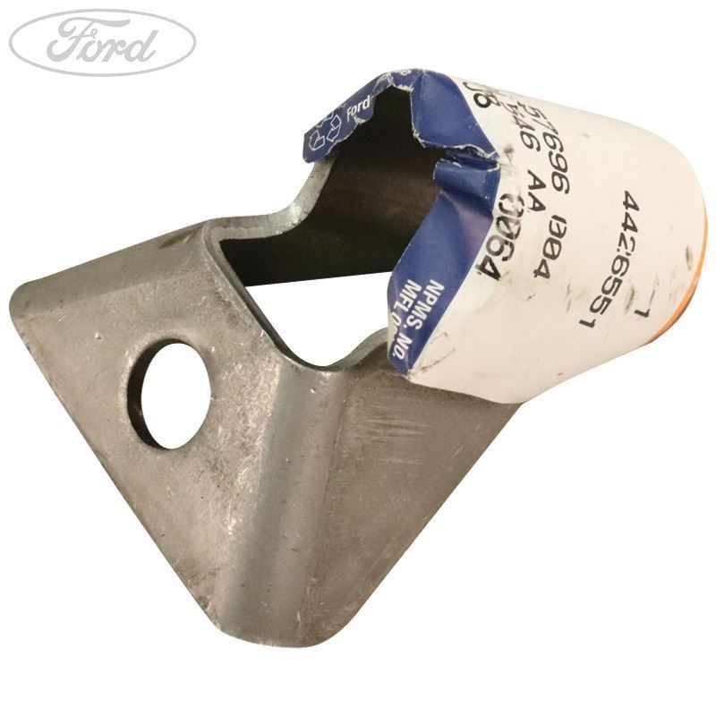 CLOSING PANEL BRACKET