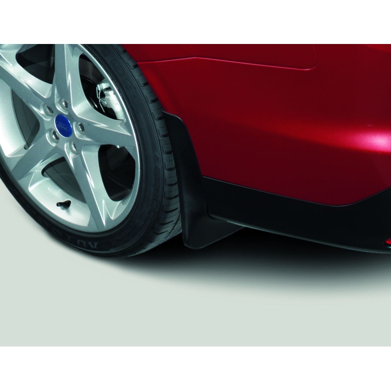 FOCUS MUD FLAPS WITH FITTING ESTATE.,  10/2014