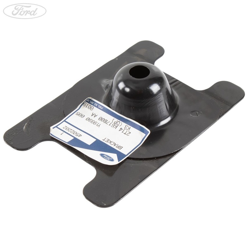 CONNECT CENTRE & REAR FLOOR PAN BRACKET KOMBI 2002-