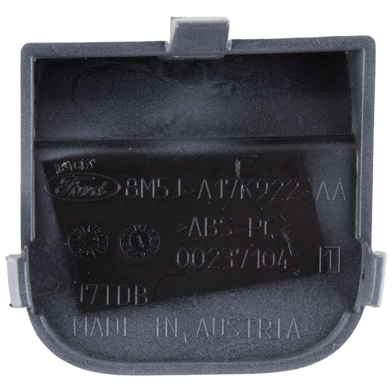 FOCUS ESTATE REAR LOWER DIFFUSER TOWING EYE COVER