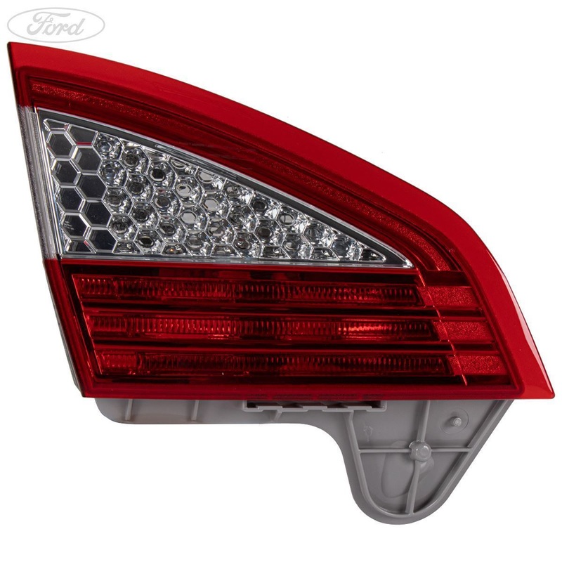 MONDEO MK4 INNER REAR PASSENGER SIDE LEFT LIGHT TAIL LAMP CLUSTER