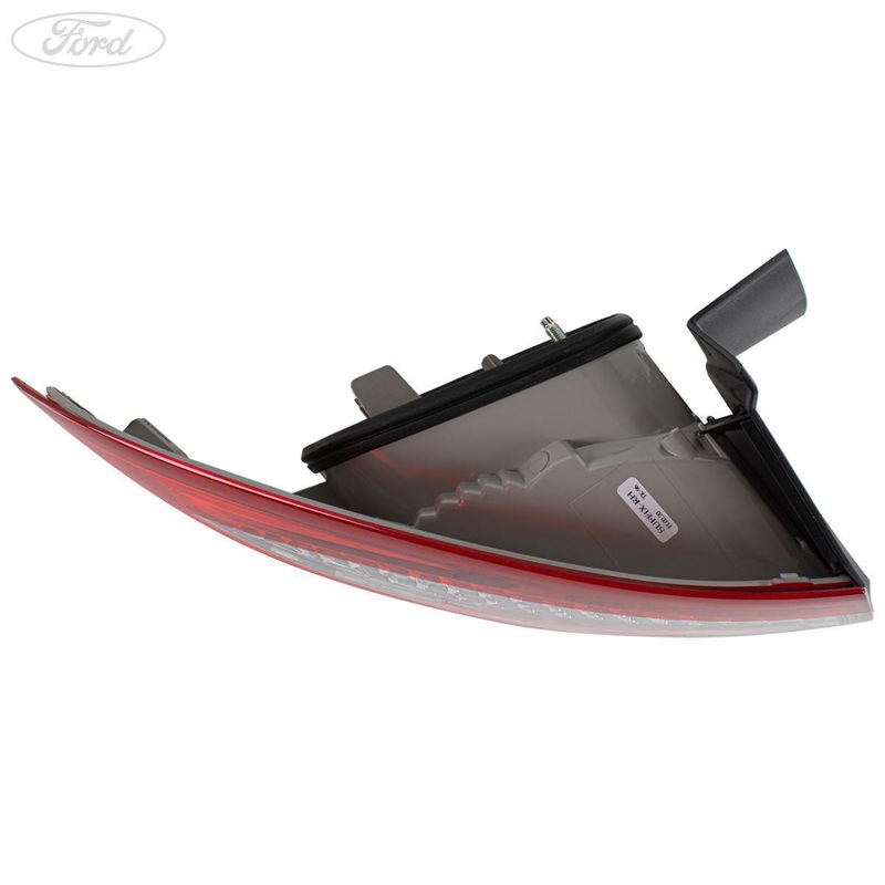 MONDEO MK4 OUTER REAR PASSENGER SIDE LEFT LIGHT TAIL LAMP CLUSTER