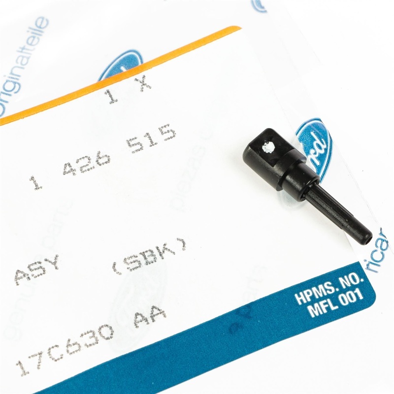 REAR WINDSCREEN WIPER NOZZLE