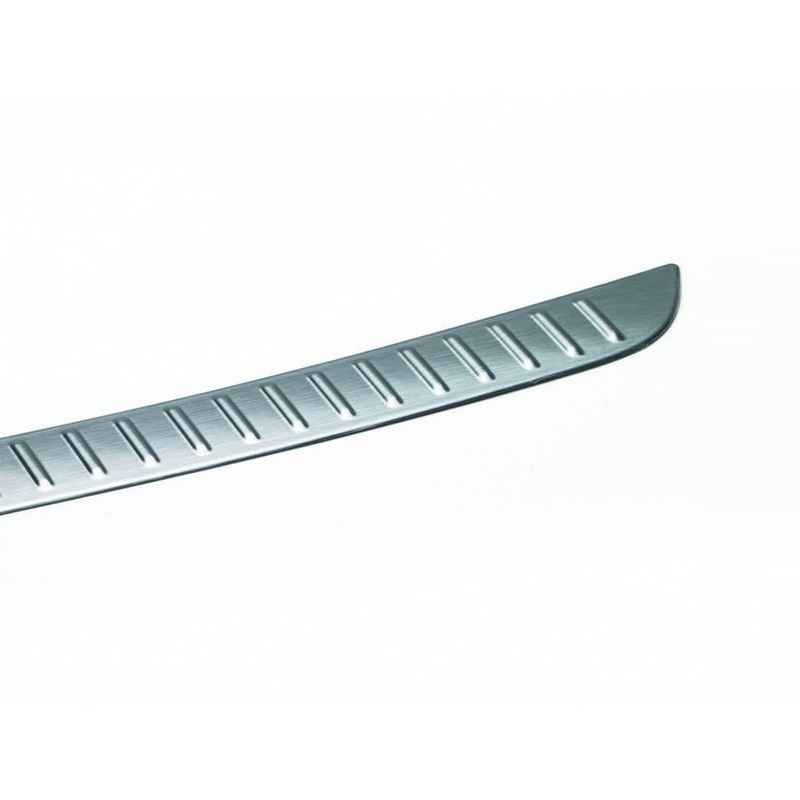 FOCUS ELECTRIC REAR BUMPER PROTECTOR IN 3D STAINLESS STEEL DESIGN