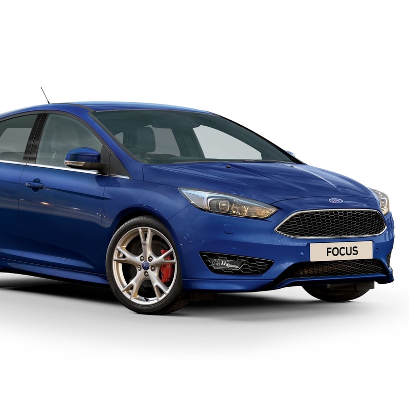 FOCUS FRONT BUMPER SKIRT WITH HIGH GLOSS BLACK AEROFOIL AND INTEGRATED LOWER GRILLE