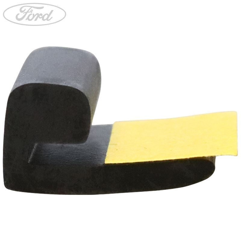FIESTA FRONT WINDSCREEN LOWER SPACER 2018-