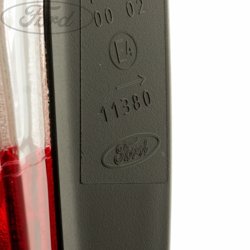 MONDEO ESTATE INNER REAR O/S TAIL LIGHT LAMP CLUSTER